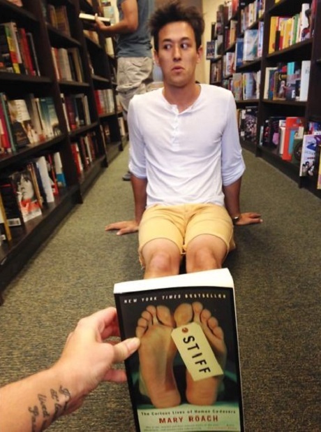 Sự hài hước kỳ diệu mở ra ngay từ… bìa sách - 39 Sự hài hước kỳ diệu mở ra ngay từ… bìa sách - 39