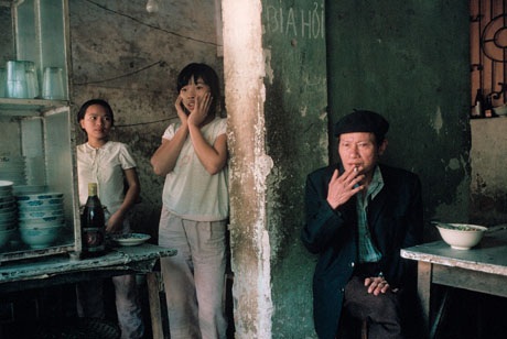 Hà Nội, 1989: Quán phở lúc vắng khách.