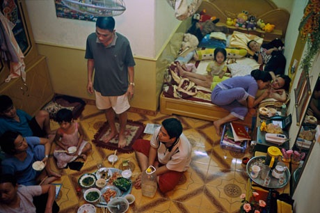 Sinh hoạt của một gia đình thành phố.