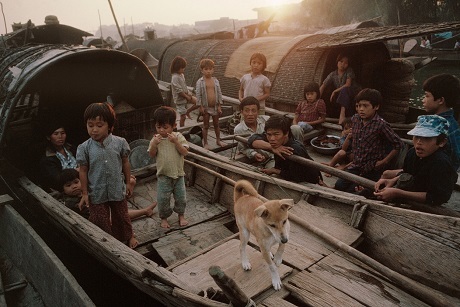 Huế, 1989: Những gia đình sinh sống trên thuyền.
