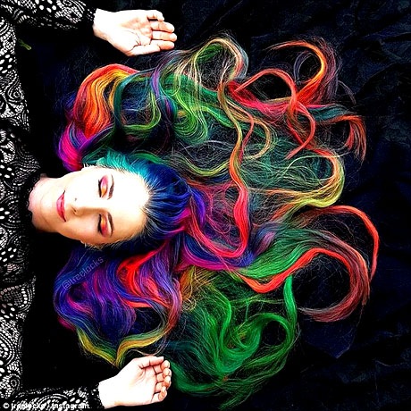 Mái tóc của Trisha Reibelt đã giúp cô trở nên nổi tiếng trên mạng xã hội.