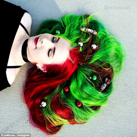 Mái tóc theo chủ điểm Giáng sinh. Mái tóc theo chủ điểm Giáng sinh.