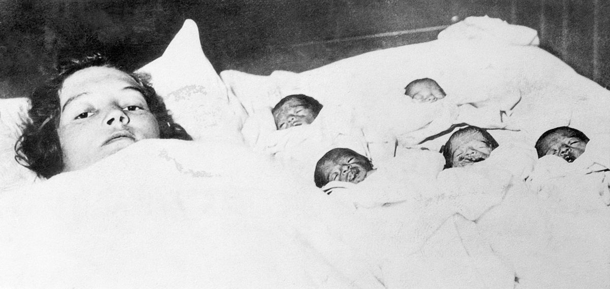 Cuộc đời kỳ lạ của 5 chị em sinh năm nổi tiếng nhất trong lịch sử - Ảnh 2. Cuộc đời kỳ lạ của 5 chị em sinh năm nổi tiếng nhất trong lịch sử - Ảnh 2.