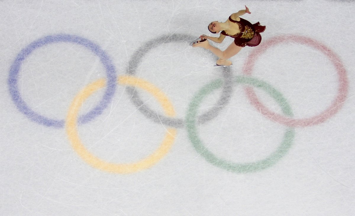 Sự nghiệp nhiếp ảnh của Al Bello đã ghi lại được nhiều khuôn hình kinh điển. Ảnh: Vận động viên trượt băng người Mỹ Sasha Cohen tại Olympic Torino 2006.