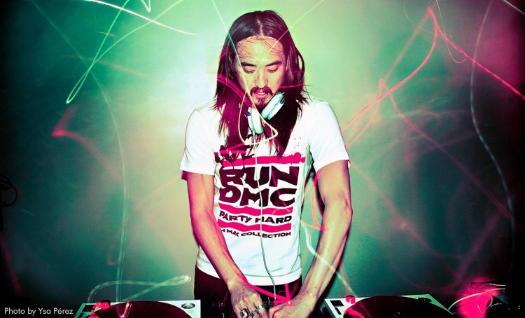 Trần nhà hát bị sập trong buổi biểu diễn của DJ Steve Aoki - 1 DJ Steve Aoki