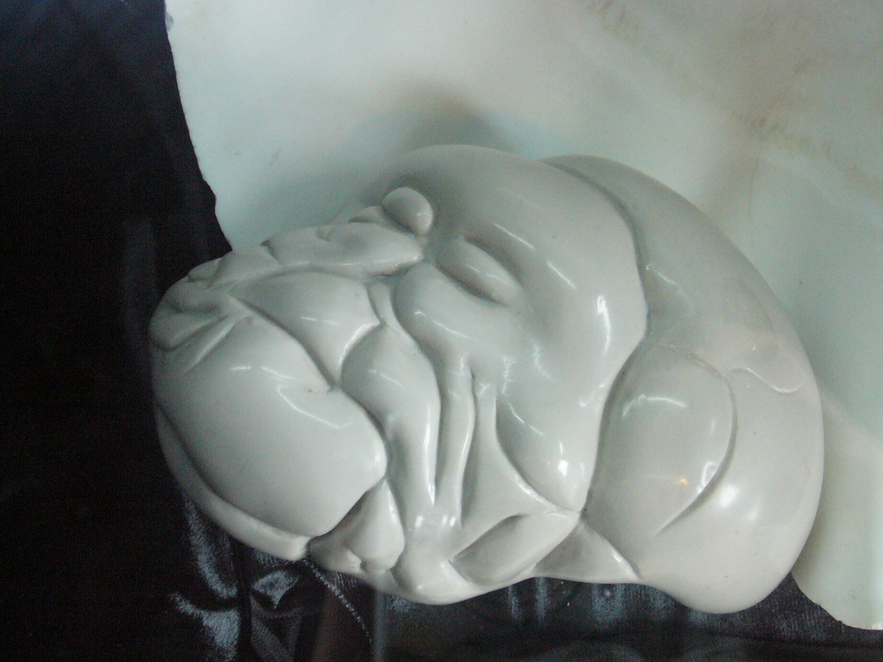 Khối ngọc khổng lồ nặng 34kg đáng giá hơn 2.000 tỉ đồng - 2 Khối ngọc khổng lồ nặng 34kg đáng giá hơn 2.000 tỉ đồng - 2