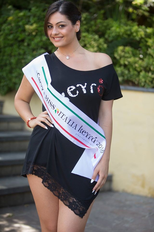 “Á hậu béo” gây tranh cãi trong dư luận - 1 Á hậu 1 của cuộc thi Miss Italy 2016 - cô Paola Torrente