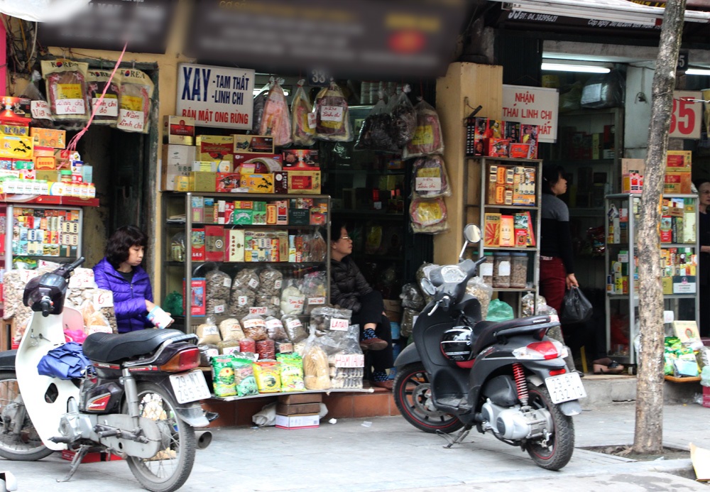 Mua thuốc đông y dễ như “mua rau” ngoài chợ? - 1 Mua thuốc đông y dễ như mua rau tại Hà Nội