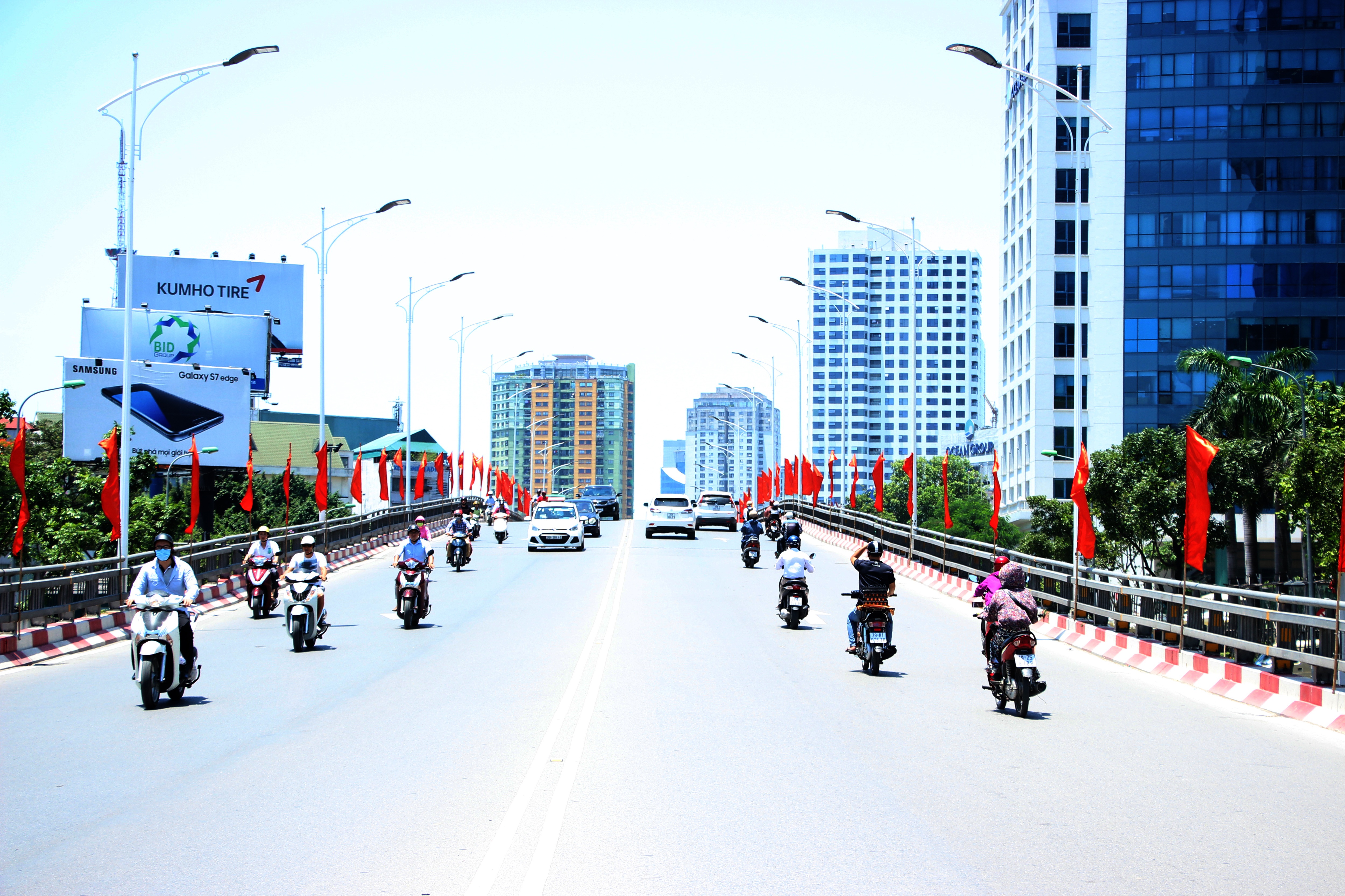 Nắng nóng hoành hành trở lại ở miền Bắc, Trung - 1 Hôm nay (7/6), nắng nóng tiếp tục xuất hiện ở Trung Bộ và Bắc Bộ (ảnh: Nguyễn Dương)