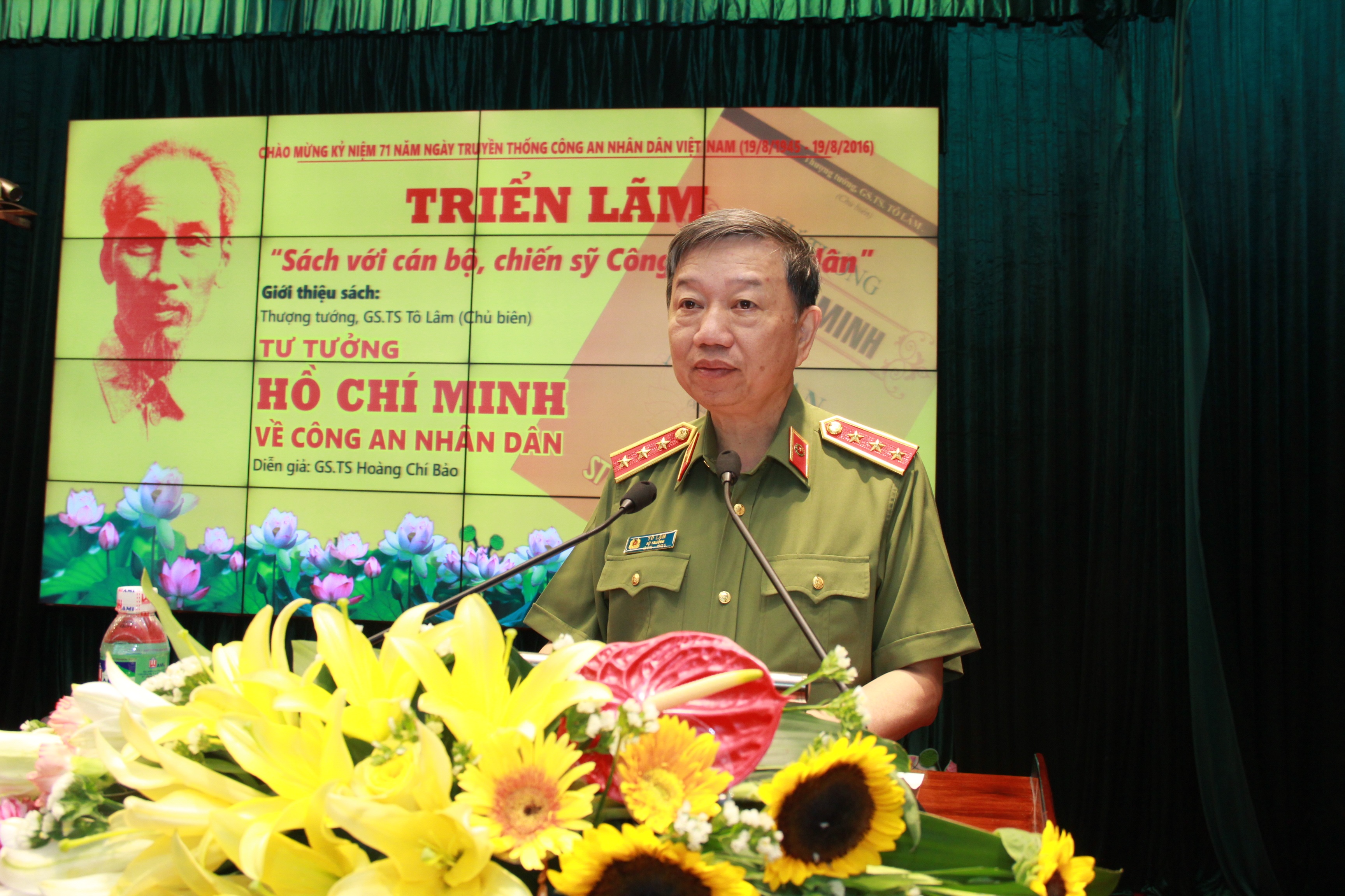 Thượng tướng Tô Lâm, Bộ trưởng Bộ Công an phát biểu tại triển lãm.
