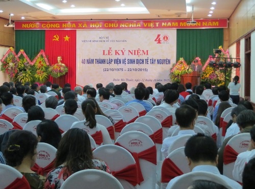 Kỷ niệm 40 năm Ngày thành lập Viện Vệ sinh Dịch tễ Tây Nguyên - 1 Viện Vệ sinh Dịch tễ Tây Nguyên long trọng kỷ niệm 40 năm Ngày thành lập
