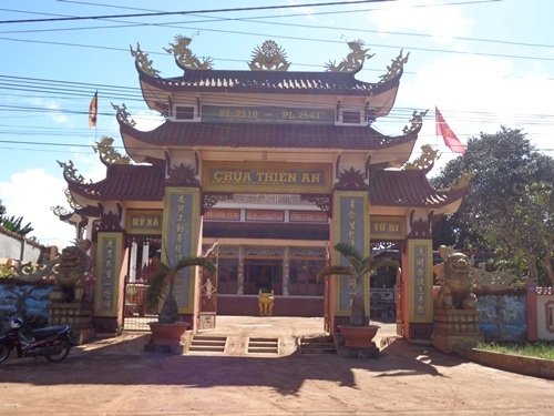 Đi xe ô tô vào chùa ăn trộm tiền công đức - 1 Chùa Thiện An nơi xảy ra vụ trộm tiền công đức