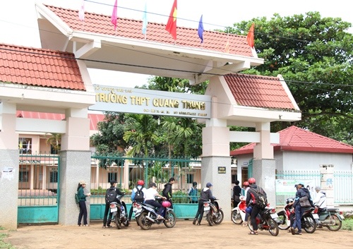 
Trường THPT Quang Trung (huyện Krông Pắk, tỉnh Đắk Lắk) - nơi có hàng chục học sinh vướng vào việc hút cần sa
