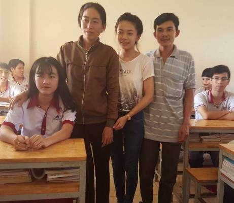Gia đình “nữ sinh bị cưa chân” rút đơn tố cáo bác sĩ tắc trách - 1 Gia đình em Vi rút đơn tố cáo và không muốn các bác sĩ bị mất việc