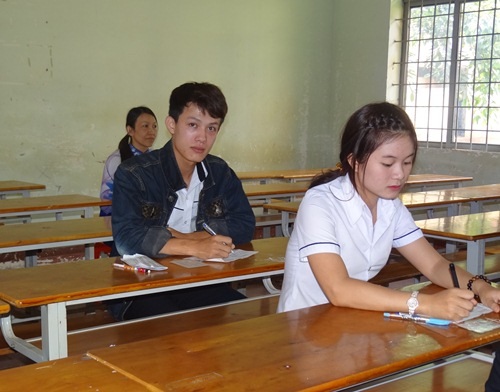 Đắk Lắk: Toàn tỉnh có 4 thí sinh đăng ký dự thi môn Tiếng Nhật - 1 Thí sinh Lê Quang Hoàng (áo đen) là trường hợp ít thí sinh đăng ký dự thi môn Tiếng Nhật