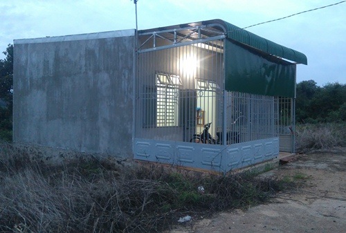 Đến nhà bạn chơi, phát hiện bạn đã chết nhiều ngày - 1 Căn nhà nơi phát hiện thi thể của anh Lộc đang phân hủy