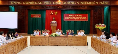 Giao trách nhiệm cho địa phương trong phòng chống sốt xuất huyết - 1 Phó Thủ tướng Vũ Đức Đam chủ trì Hội nghị