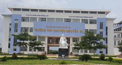 "Nhà leo núi" đầu tiên của Đắk Lắk lọt vào trận Chung kết năm Olympia - 2 Trường THPT Chuyên Nguyễn Du đã chuẩn bị chu đáo cho ngày thi chung kết sắp tới