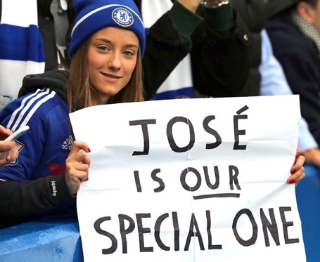 CĐV Chelsea ủng hộ Mourinho, chỉ mặt kẻ phản bội - 2 CĐV Chelsea ủng hộ Mourinho, chỉ mặt kẻ phản bội - 2