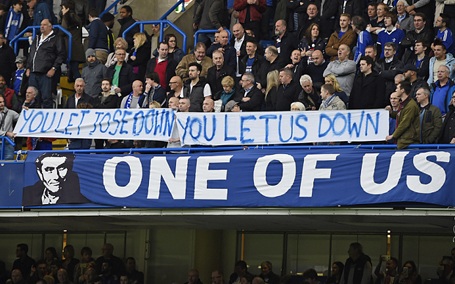 CĐV Chelsea ủng hộ Mourinho, chỉ mặt kẻ phản bội - 3 CĐV Chelsea ủng hộ Mourinho, chỉ mặt kẻ phản bội - 3