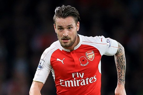 Debuchy đã nhất quyết ra đi vì giấc mơ dự Euro 2016 trên sân nhà. Trong bối cảnh ấy, Arsenal cũng “tạo điều kiện” để cầu thủ này ra đi. Đích đến của hậu vệ người Pháp có thể là Aston Villa hoặc Sunderland.