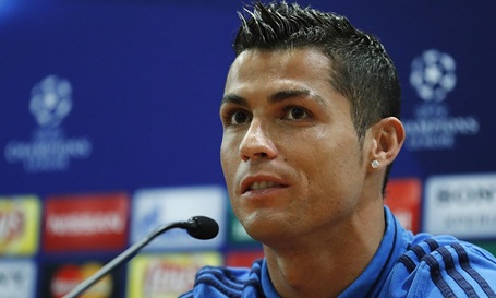 Nổi giận, C.Ronaldo đùng đùng bỏ họp báo - 1 Ronaldo thể hiện phong độ ghi bàn không tốt trên sân khách mùa này