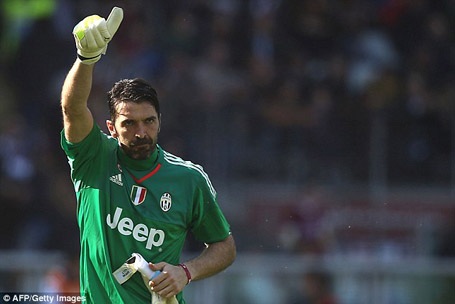 Buffon lập kỷ lục, Juventus đại thắng derby - 1 Buffon lập kỷ lục giữ sạch lưới ở Serie A