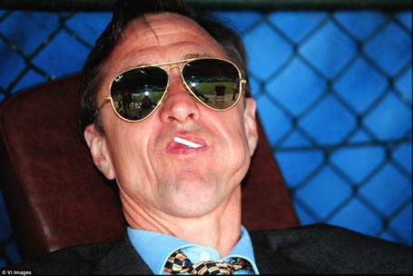 Những hình ảnh đáng nhớ nhất của huyền thoại Johan Cruyff - 16 Phút giây thư giãn của Johan Cruyff