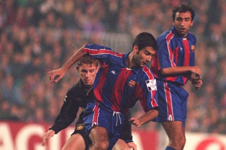 Johan Cruyff và bài học lớn của Sir Alex Ferguson - 2 Barcelona của Johan Cruyff đã dạy cho Sir Alex Ferguson bài học về kiểm soát bóng
