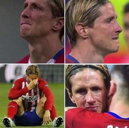 Torres đã không kìm được những giọt nước mắt