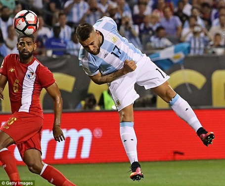 Messi tỏa sáng rực rỡ, Argentina "vùi dập" Panama 5-0 - 1 Argentina vùi dập Panama với tỷ số 5-0