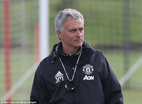 Mourinho đang rất gần Pogba ở thời điểm này
