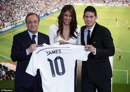 Sau màn trình diễn rực sáng ở World Cup 2014, James Rodriguez đã cập bến Real Madrid với mức phí chuyển nhượng 75 triệu euro. Dù vậy, sau một mùa giải được Ancelotti “nâng niu” và liên tục sử dụng trong đội hình chính, James Rodriguez đã mất vị trí dưới thời Rafa Benitez và Zidane.