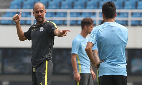 Hàng loạt cầu thủ Man City bị cấm tập luyện vì… thừa cân - 1 HLV Pep Guardiola không cho phép các cầu thủ thừa cân tập luyện cùng đội 1