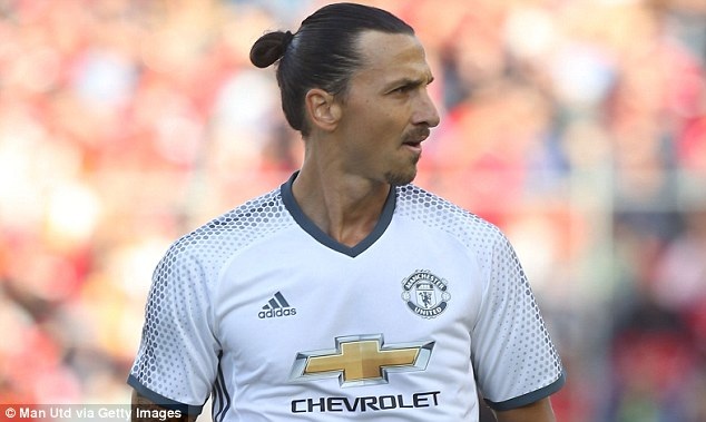 “Chất điên” của Ibrahimovic và cú hích lớn cho MU - 2 Ibrahimovic trở thành thủ lĩnh ở MU chỉ sau vài ngày
