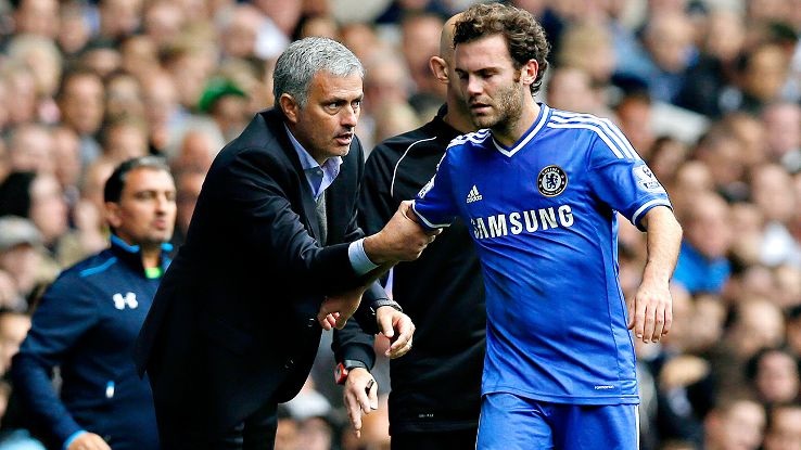 Trước khi HLV Mourinho cập bến Stamford Bridge, Juan Mata là cầu thủ xuất sắc nhất Chelsea 2 năm liên tiếp, góp công lớn giúp CLB giành Champions League và Europa League. Thế nhưng, việc không hợp với sơ đồ của HLV Mourinho đã khiến tiền vệ người Tây Ban Nha buộc phải rời khỏi CLB để chuyển sang MU.