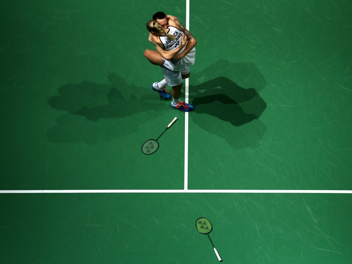 Hai VĐV người Anh quen nhau khi là những đứa trẻ và đã kết hôn năm 2013. Trong nhiều năm qua, họ vẫn “song kiếm hợp bích” trên sân cầu lông ở nội dung đội nam nữ.