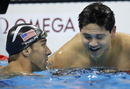 Kình ngư Singapore bất ngờ đánh bại Michael Phelps để đoạt HCV - 1 Joseph Schooling đánh bại Michael Phelps để giành huy chương vàng