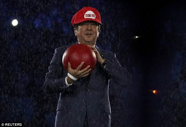 Thủ tướng Nhật Bản đóng vai Super Mario trong lễ bế mạc Olympic 2016 - 2 Thủ tướng Nhật Bản đóng vai Super Mario trong lễ bế mạc Olympic 2016 - 2