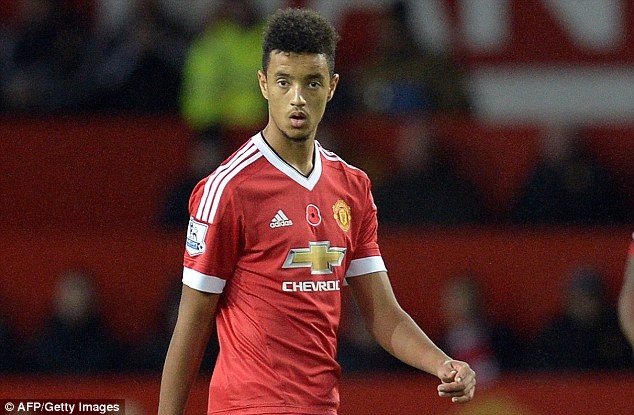 MU chia tay một lúc 3 ngôi sao trẻ - 1 Cameron Borthwick-Jackson chia tay MU