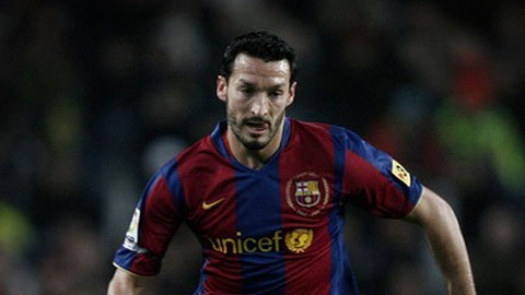 Pep Guardiola không thích Zambrotta vì đã luống tuổi. Thay vào đó, ông đã mang về Nou Camp hậu vệ Dani Alves. Ngay lập tức, cầu thủ người Italia bị đẩy về quê nhà thi đấu cho AC Milan.