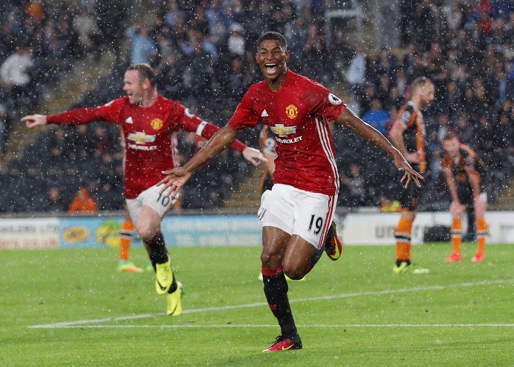 Mourinho tái hiện “Fergie Time” trong trận đấu với Hull City