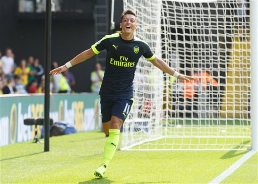 Đội hình tiêu biểu vòng 3 Premier League: Ấn tượng Hazard - 2 Ozil rực sáng trong lần đầu tiên đá chính ở Premier League