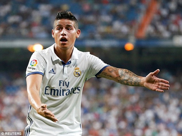 Tương lai của James Rodriguez được nhắc tới khá nhiều trong thời gian qua, khi cầu thủ này không thực sự hạnh phúc vì chịu phận dự bị ở Real Madrid. Khả năng tiền vệ người Colombia hoàn toàn có thể xảy ra. Hiện tại, Chelsea, Juventus đều muốn có sự phục vụ của cầu thủ này.