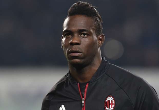 Từ lâu, HLV Jurgen Klopp đã khẳng định Balotelli không còn nằm trong kế hoạch của ông ở Liverpool. Khả năng cầu thủ này sẽ trở lại Serie A thi đấu theo hợp đồng cho mượn. Trong thời gian qua, CLB Palermo đã đặt vấn đề mượn lại cầu thủ này.