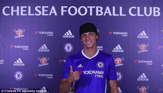 Chelsea chính thức “nổ bom tấn” David Luiz - 1 David Luiz chính thức cập bến Chelsea