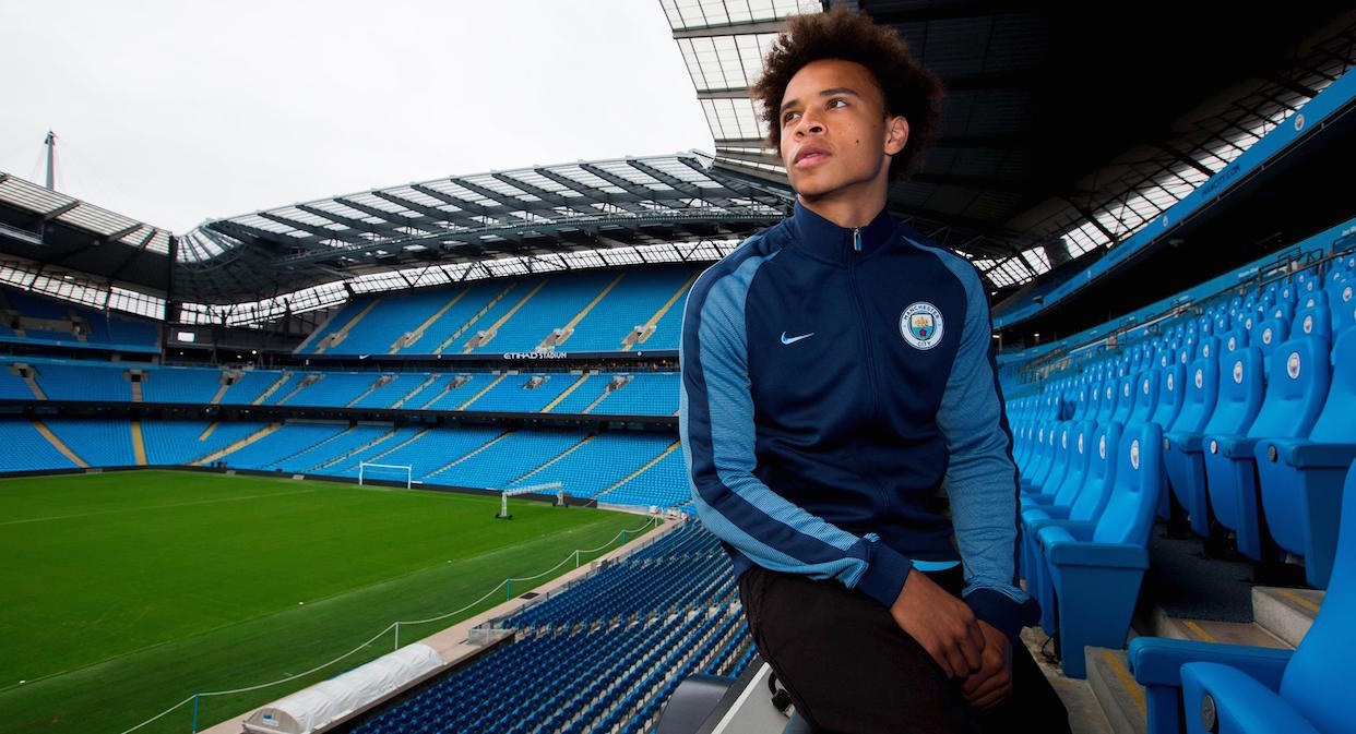 Thêm một bản hợp đồng đắt giá của Man City. Leroy Sane được ví như tài năng trẻ sáng giá bậc nhất nước Anh và được HLV Pep Guardiola ấn tượng ngay từ khi ông làm việc ở Bundesliga. Tuy nhiên, việc chi ra mức phí 42,5 triệu bảng cho cầu thủ trẻ vẫn được xem là quyết định khá phiêu lưu của ông thày người Tây Ban Nha.