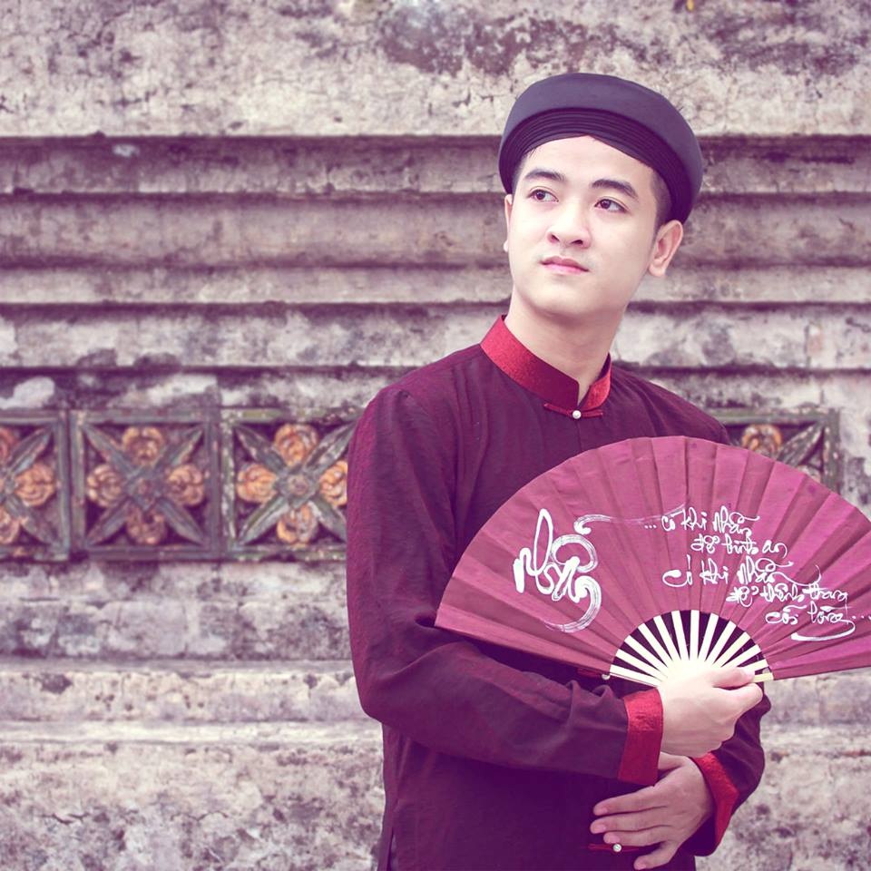 "Ông đồ" 9x đẹp trai và niềm đam mê viết thư pháp - 6 Gương mặt thư sinh, điển trai của “Ông đồ 9x”
