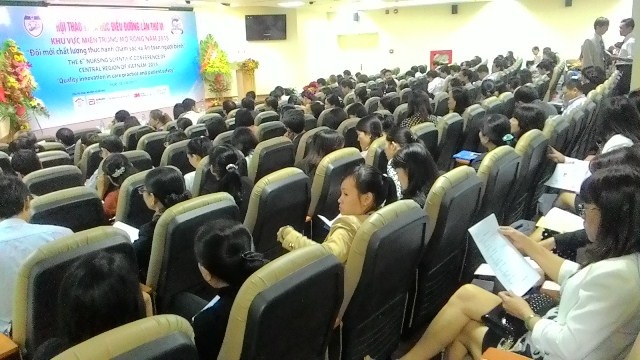 Ngành điều dưỡng hướng đến chăm sóc an toàn, làm hài lòng người bệnh - 1 Hội thảo điều dưỡng miền Trung “Đổi mới chất lượng thực hành chăm sóc và an toàn người bệnh”