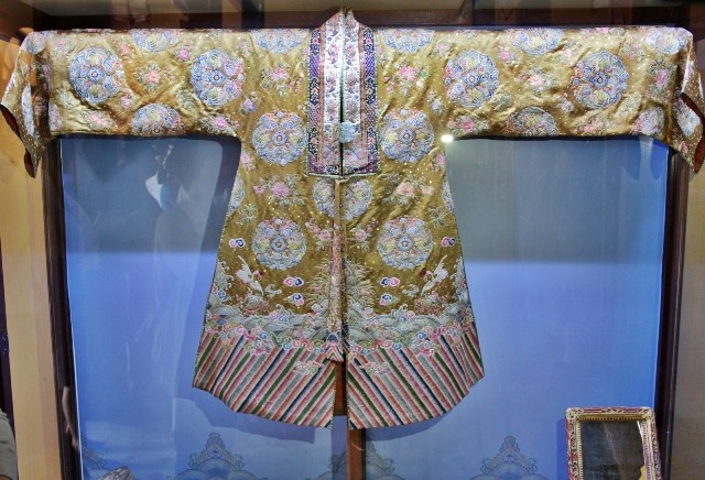 Áo đại triều của bà Hoàng Thái hậu